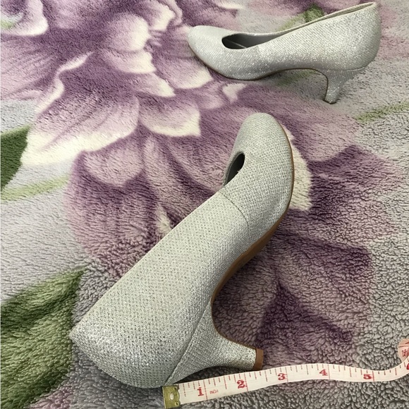 Dream Paris Round Toe Low Heel Pumps - Picture 12 of 12